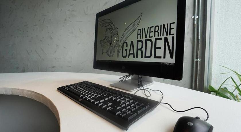 Riverine Garden Hotel Chukai Buitenkant foto